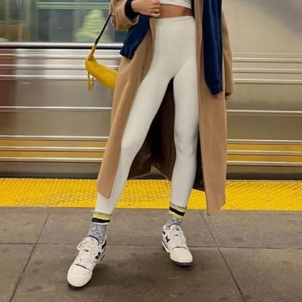 Set Active white leggings